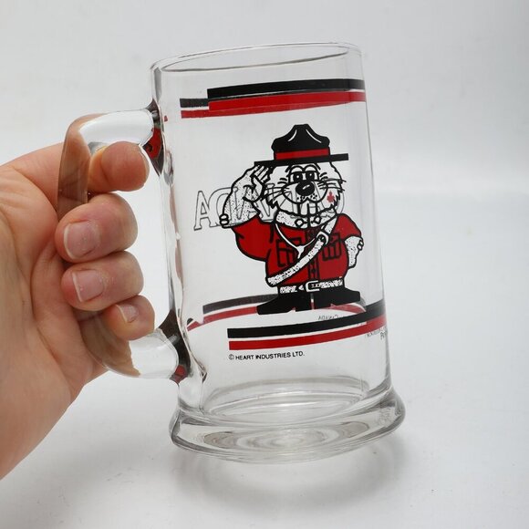 Vintage Glass Beaver Mountie Beer Mug Canada Drinking Cup Retro Canadiana - Picture 3 of 6